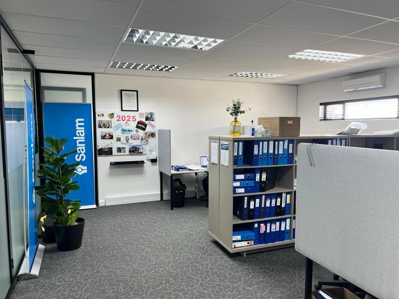 To Let commercial Property for Rent in Mount Croix Eastern Cape